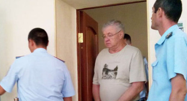 Mikhail Stolyarov (in the centre) in the courtroom. Astrakhan, August 2014. Photo by Yelena Grebenyuk for the "Caucasian Knot"