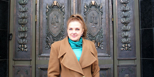 Advocate Tatiana Okushko near the Supreme Court of the Russian Federation. Moscow. Photo by Magomed Tuaev for the "Caucasian Knot"