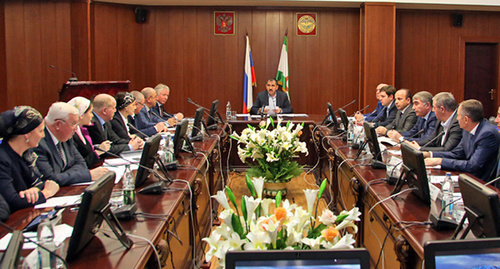 Ingushetia government discusses the issue of celebrations in connection with the 60th birthday of Ruslan Aushev. Photo: http://www.ingushetia.ru/m-news/archives/ZS1A6018.jpg