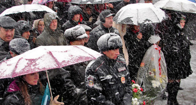 Participants of a mourning rally dedicated to the victims of deportation of Karachay people. Karachayevsk, November 2, 2014. Photo http://karachaevsk.info/