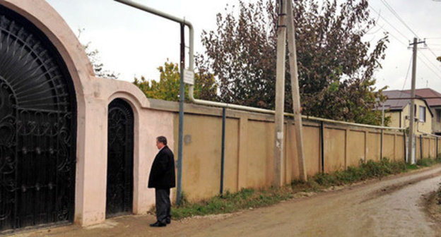 House in the outskirts of Makhachkala where hunger strike is taking place. November 2014. Photo by Patimat Makhmudova for the ‘Caucasian Knot’. 