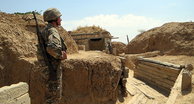 Soldier of Nagorny Karabakh Army on the front line. Photo by Alvard Grigoryan for the ‘Caucasian Knot’.  