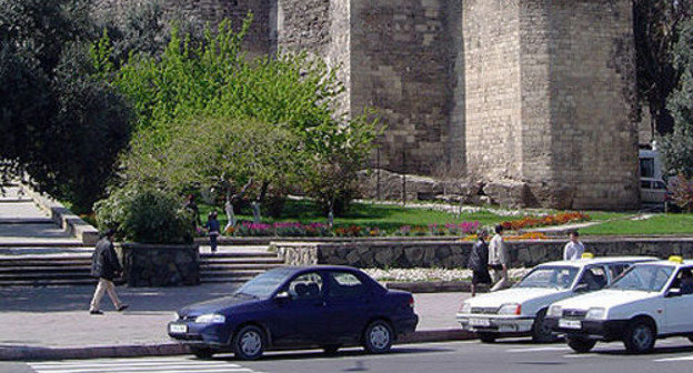 Azerbaijan, Baku, Maiden Tower. Photo by http://ru.wikipedia.org