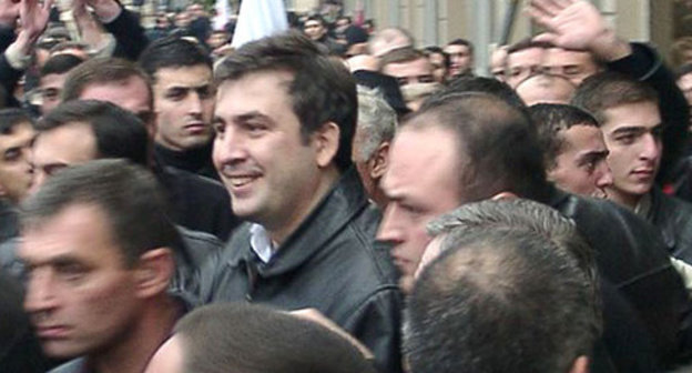 Mikhail Saakashvili (in the centre). Photo: Zaraza - Zaraza https://ru.wikipedia.org