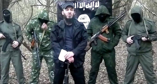 Suleiman Zailanabidov (in the centre). Screenshot from the video posted by Suleiman Amir, www.youtube.com. 