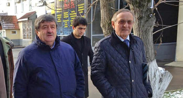 Musaev (to the left) and Magomed Gushakaev (to the right), the advocates of the Kislovodsk Imam Kurman-Ali Baichorov. Photo by Magomed Magomedov for the "Caucasian Knot"