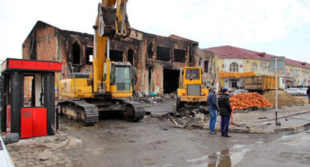 Road-building machinery at the Berkat market in Grozny, December 5, 2014. Photo by Magomed Magomedov for the ‘Caucasian Knot’.  