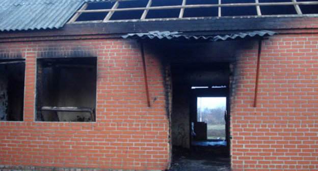 House burned down by law enforcers in the village of Yandi, Achkhoi-Martan District, December 7 2014. Photo provided by the HRC "Memorial" press-service.