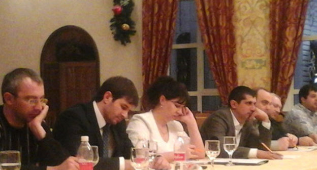 Participants of the roundtable "International experience of settling conflicts in Northern Caucasus". Cherkessk, December 11, 2014. Photo by Asya Kapaeva for the "Caucasian Knot"