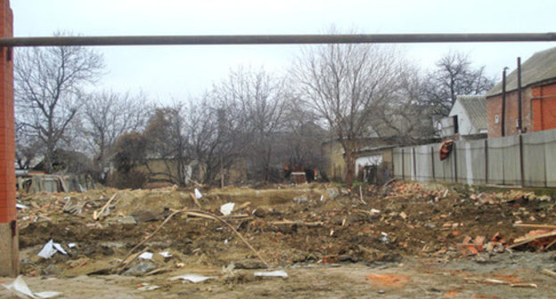 At the place of a demolished house owned by family of the militants. Gudermes, December 2014. Photo: http://www.memo.ru/d/219259.html