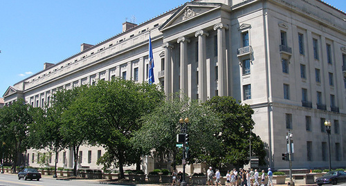 The United States Department of Justice in Washington. Photo: https://ru.wikipedia.org/wiki/%D0%9C%D0%B8%D0%BD%D0%B8%D1%81%D1%82%D0%B5%D1%80%D1%81%D1%82%D0%B2%D0%BE_%D1%8E%D1%81%D1%82%D0%B8%D1%86%D0%B8%D0%B8_%D0%A1%D0%A8%D0%90#mediaviewer/File:Usdepartmentofjustice.jpg