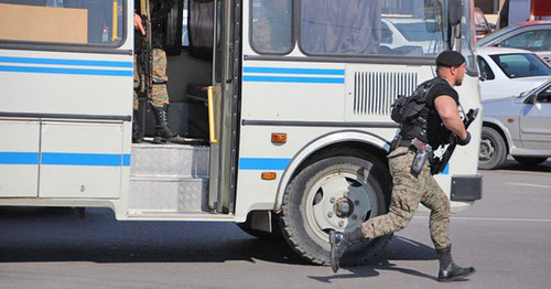 Law enforcer. Grozny. Photo .by Magomed Magomedov for the "Caucasian Knot"