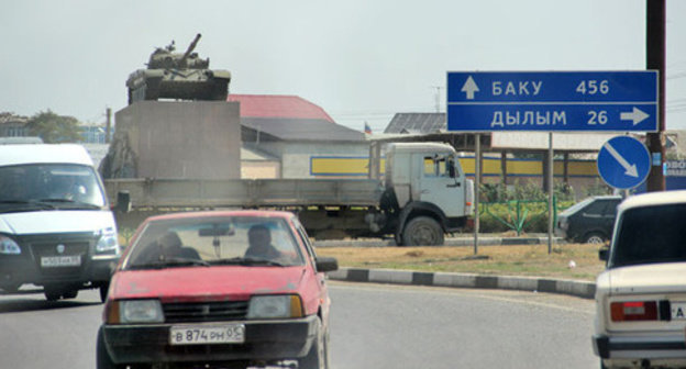 Motorway junction in Khasavyurt, Dagestan. Photo by Akhmed Aldebirov for the ‘Caucasian Knot’. 