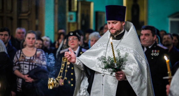 Christmas liturgy in the Temple of Myrrhbearers, Baku, January 6, 2015. Photo by Aziz Karimov for the ‘Caucasian Knot’. 