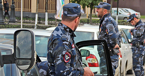 Law enforcement officers, Grozny. Photo by Magomed Magomedov for the ‘Caucasian Knot’. 