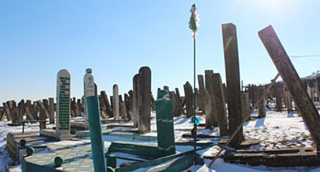 Cemetary in Derbent. Photo: http://haqqin.az/news/37211