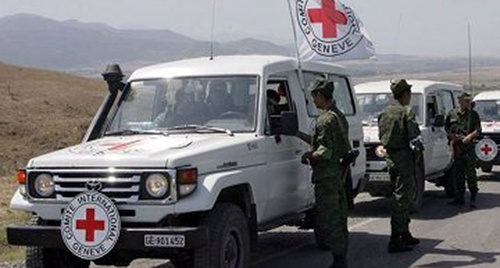 Autocade of the International Committee of the Red Cross. Photo: http://www.newsazerbaijan.ru/images/29609/21/296092104.jpg