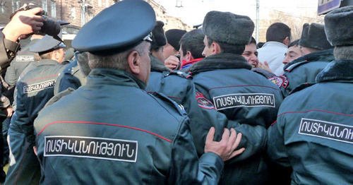 Law enforcers at the action of protest. Yerevan, January 15, 2015. Photo by Armine Martirosyan for the "Caucasian Knot"