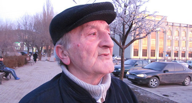 Gyumri resident after tragic events. Photo by Tigran Petrosyan for the ‘Caucasian Knot’. 