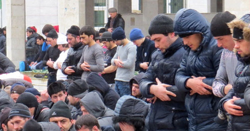 All-republic's mavlid in central Juma-Mosque of Dagestan. Makhachkala, January 23, 2015. Photo by Timur Isaev for the ‘Caucasian Knot’. 