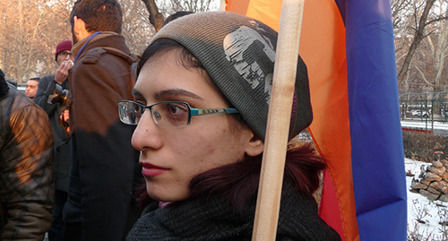 Participant of protest actions in Yerevan. Photo by Armine Martirosyan for the ‘Caucasian Knot’.  