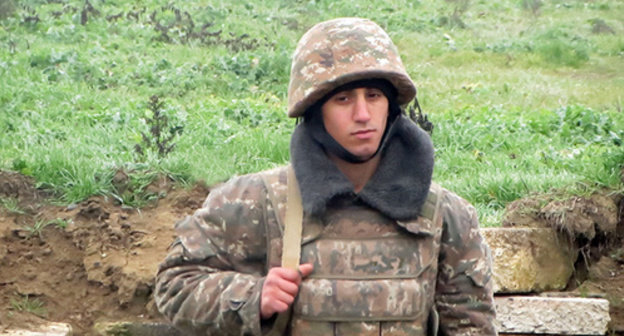 Soldier on the front line. Nagorno-Karabakh. Photo by Alvard Grigoryan for the "Caucasian Knot"