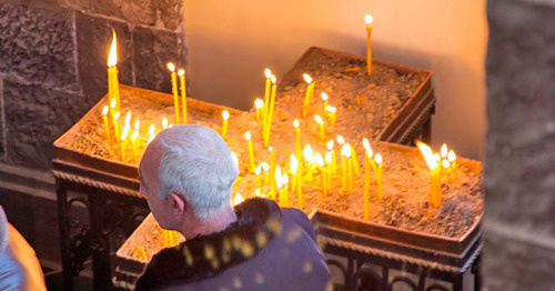 Memorial candles in St. Nshan chapel. Gyumri, January 20, 2015. Photo by Narek Tumasyan for the "Caucasian Knot"