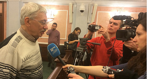 Oleg Orlov, the former Chairman of the Human Rights Centre (HRC) "Memorial", after the consideration of the Supreme Court (SC) of Russia of the claim lodged by the Ministry of Justice (MoJ) to liquidate the "Memorial". January 28, 2015. Photo by Yuliya Buslavskaya for the "Caucasian Knot"