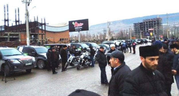 The participants of the motor rally Makhachkala-Simferopol. Makhachkala, January 29, 2015. Photo: M.Aliev http://dag.rus4all.ru/news/20150128/725690832.html