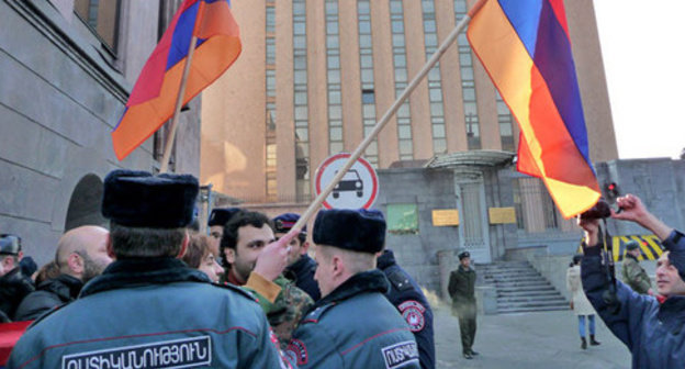 Protest action at the Embassy of Russia in Yerevan, January 15, 2015. Photo by Armine Martirosyan for the ‘Caucasian Knot’.