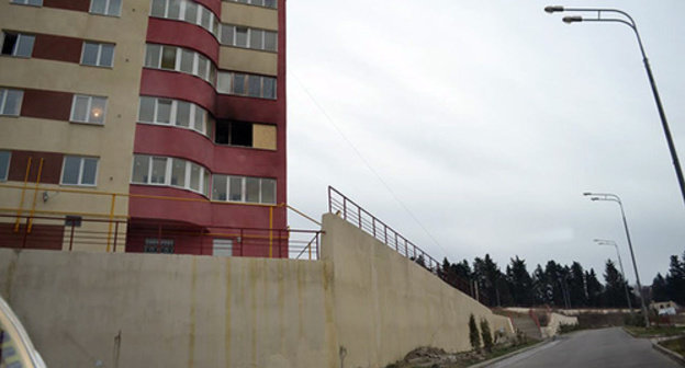 The house No. 12/18 in Yan Fabricius Street where the Usenko family with children is to be resettled, after two persons had perished in the house from gas explosion. Photo by Svetlana Kravchenko for the "Caucasian Knot"