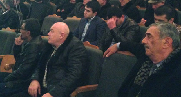 Members of an emergency session of the city Board of Elders of Derbent. February 11, 2015. Photo by Magomed Magomedov for the "Caucasian Knot"