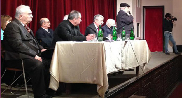 Members of the assembly of the Board of Elders of Derbent. February 11, 2015. Photo by Magomed Magomedov for the "Caucasian Knot"