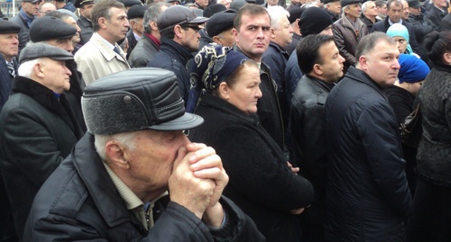 The participants of the mourning rally in Nalchik. March 8, 2016. Photo by Lyudmila Maratova for the "Caucasian Knot"