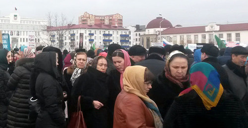 Chechnya residents take part in rally in Grozny, January 22, 2016. Photo by Magomed Magomedov for the ‘Caucasian Knot’. 