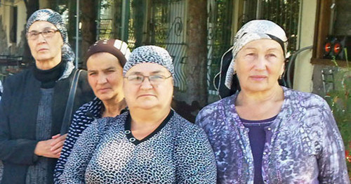 Relatives of the persons, killed during the special operation held in Nalchik on October 13, 2005, Kabardino-Balkaria, Nalchik, October 2012. Photo by Anna Arsenieva for the ‘Caucasian Knot’. 