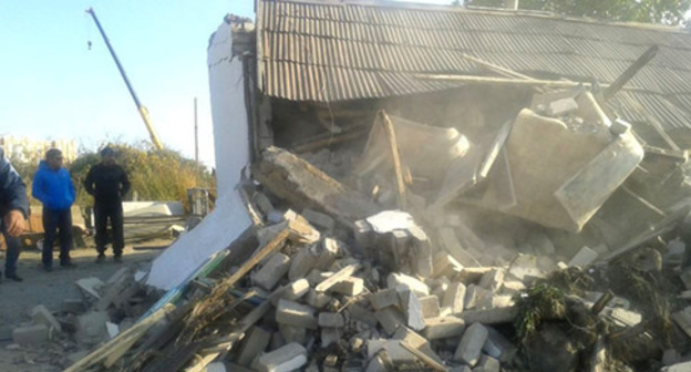 House being demolished in the village of Novogrozny (Oiskhar) in the Gudermes District, Chechnya. Photo: RFE/RL