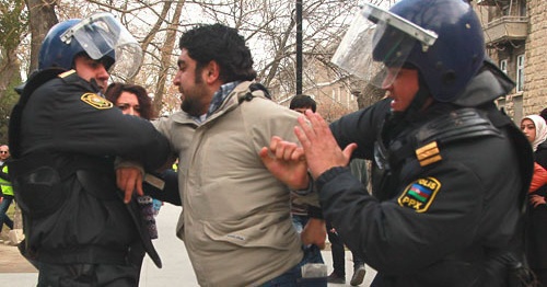 Detention of a protester at the rally in support of the Ismayilli residents. Baku, January 26, 2013. Photo by Aziz Karimov for "Caucasian Knot"
