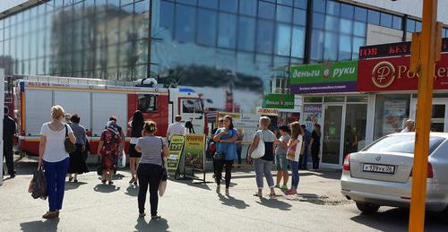 People near the trade centre in Stavropol. Photo: Daniil Berezhnoi/Untypical Stavropol
