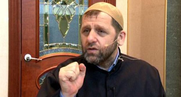 Imam Khamzat Chumakov. Photo http://ingislam.ru/video/homilies/?curPos=96