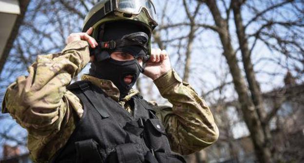 A combat engineer. Photo © Yelena Sineok, Yuga.ru
