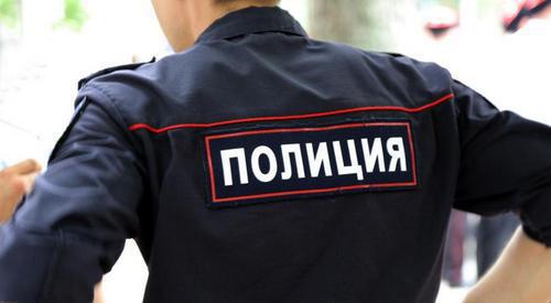 Policeman. Photo: http://nnm.me/blogs/Supertramp1720/policeyskie-i-borcy-s-ekstremizmom-ustroili-potasovku-so-strelboy-v-mahachkale/
