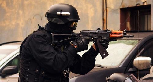A law enforcer. Photo http://nac.gov.ru/kontrterroristicheskie-operacii/v-hode-perestrelki-na-postu-dps-v-ingushetii.html