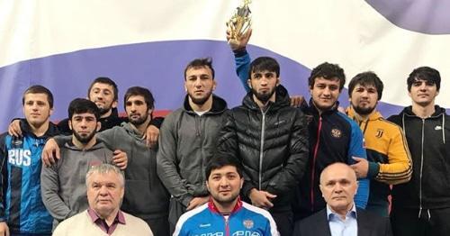 The Dagestani team at the Russian Cup in freestyle. Photo by the press service of the Wrestling Federation of Russia http://wrestdag.ru/news/ru/news/sbornaja_dagestana_obladatel_kubka_rossii/