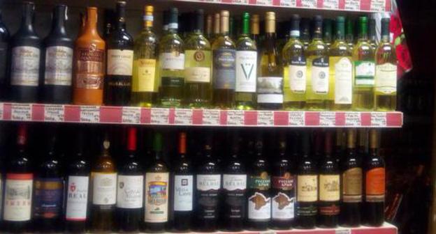 Alcoholic beverages in supermarket. Photo by Nina Tumanova for the Caucasian Knot. 