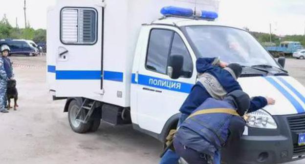 Detention by law enforcers. Photo: press service of the National Antiterrorism Committee, http://nac.gov.ru