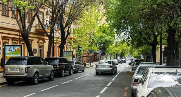 Traffic in Yerevan. Photo: Dmitry Rogachev, dmrog.livejournal.com