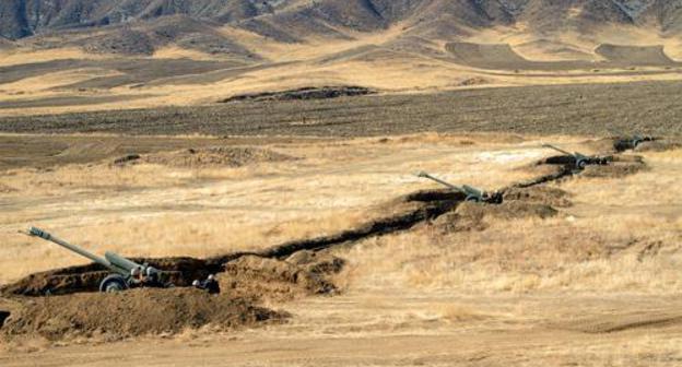 Military excercises of the Azerbaijani cannoneers. Photo by the press service of the Ministry of Defense of Azerbaijan https://mod.gov.az/ru/news/v-otdelnoj-obshevojskovoj-armii-provedeno-sorevnovanie-na-zvanie-luchshaya-artillerijskaya-batareya-20908.html