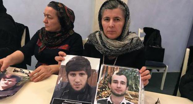 Mothers, whose sons had disappeared in Dagestan, have appealed to the acting head of the republic Vladimir Vasiliev and Russian President Vladimir Putin with a demand to investigate the disappearance of their sons. Photo by Patimat Makhmudova for the "Caucasian Knot"