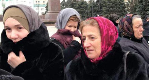 A protest action during the meeting of acting Dagestani leader Vladimir Vasiliev and Alexander Bastrykin, the chair of the Investigating Committee of the Russian Federation, who came with a visit to Dagestan. Makhachkala, February 9, 2018. Photo by Patimat Makhmudova for the "Caucasian Knot"